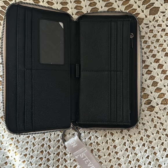 Steve Madden Wallet - Picture 2 of 3